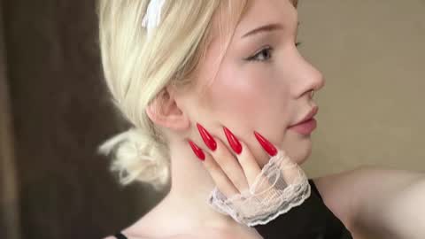 soska_albinosk online show from May 18, 1:17 pm