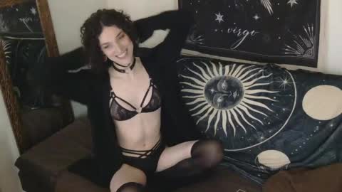 Evan online show from April 11, 10:46 pm