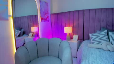 STEFANY online show from April 13, 8:24 pm