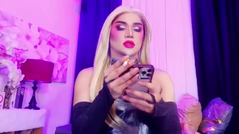 CALL ME STELLA online show from June 16, 7:32 am