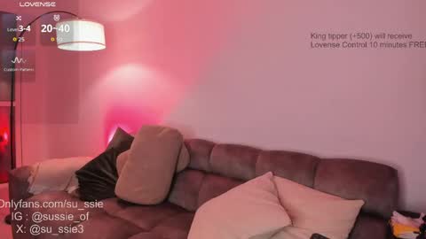 su_ssie online show from June 1, 1:29 am