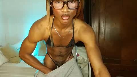 Suanny Klatten  It is my account independent  online show from February 24, 3:38 pm