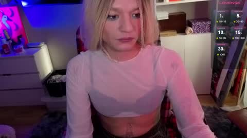 succubu_ss online show from March 24, 1:05 pm