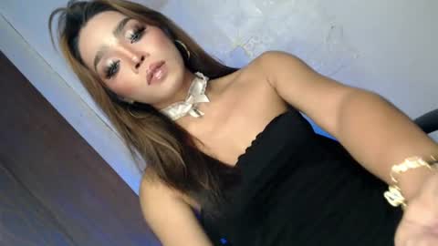 sultry_sirenxx online show from July 21, 4:54 pm