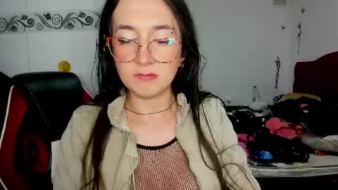 sweet__suck69bitch online show from June 29, 5:00 am