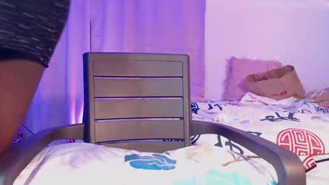    online show from March 2, 6:25 am