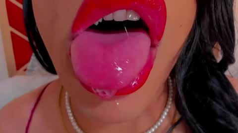 sweet_eliizabeth online show from June 9, 1:54 pm