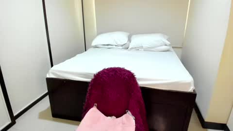 Jess online show from July 11, 7:24 am