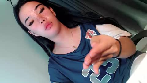 sweet_katrina69 online show from January 19, 12:52 am