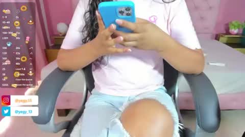 Yeileen online show from June 11, 8:40 pm