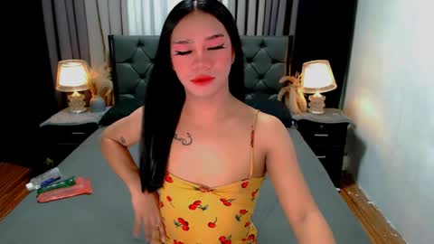 bea takashi  online show from June 8, 9:42 am