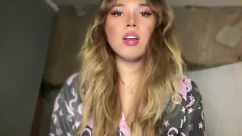 alexa your one and only queen online show from July 1, 10:38 am