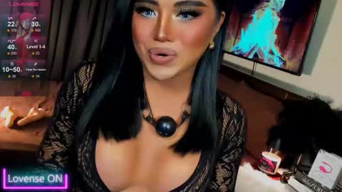 bella online show from December 3, 8:07 am