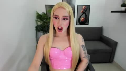 sweetkatniss online show from June 27, 2:56 pm