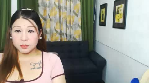 Snapshot of sweetflavor4uxxx chatting on January 3, 1:14 pm GoddessAira4uTS online show from January 3, 1:14 pm