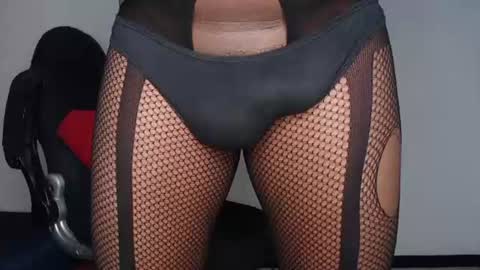 mayra online show from June 15, 11:29 pm