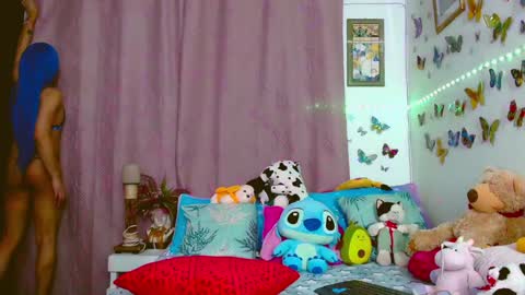 sweetsultrysiren online show from January 21, 1:50 am