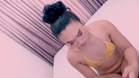 tally_pleasure online show from April 19, 8:15 am