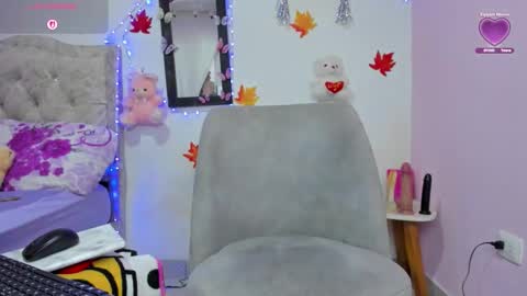 Tania lucia  online show from November 6, 9:59 pm