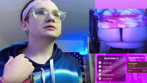 Snapshot of tasteflavored_femboy chatting on March 2, 4:25 pm Taste online show from March 2, 4:25 pm