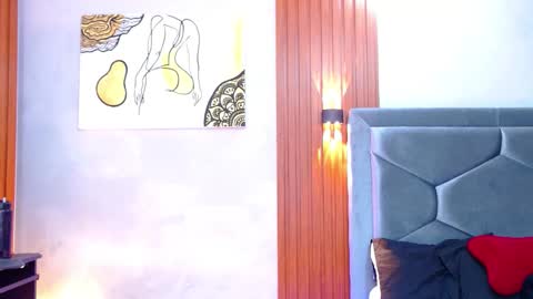 Tayra...  online show from February 25, 6:07 am