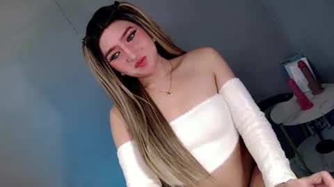 ellaine online show from March 11, 11:37 pm