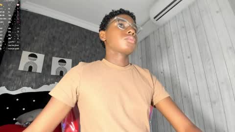 teylor online show from March 23, 8:25 pm