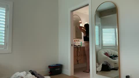 babygirlmami online show from June 18, 10:47 pm