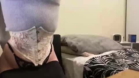 tgirlwaifu online show from May 17, 6:35 am