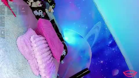 Thalia Girl online show from June 13, 2:55 am