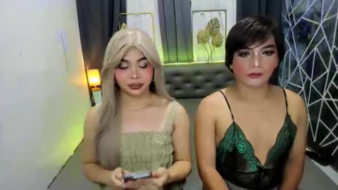 CandyGretchFrancineLuna online show from November 21, 11:22 am