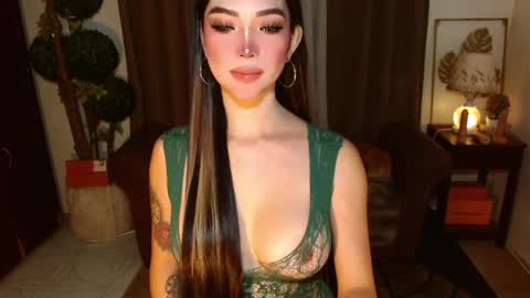 thea_whong online show from March 25, 2:50 am