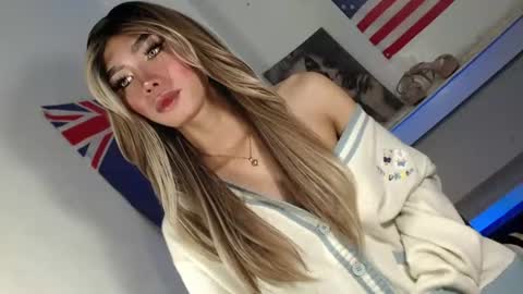 laisa online show from June 25, 11:36 am