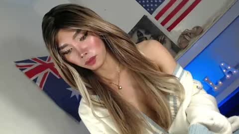 laisa online show from June 27, 12:22 pm