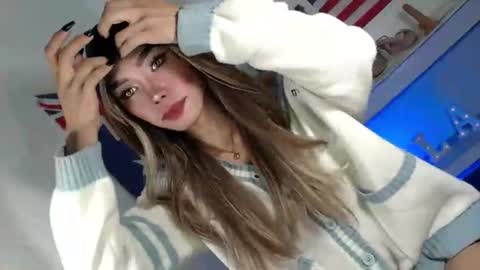laisa online show from June 29, 1:55 pm