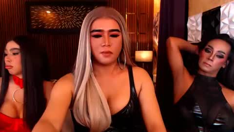 Paula online show from June 27, 2:01 pm