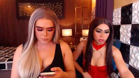 Paula online show from July 4, 12:10 pm