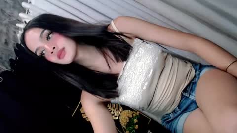 hi follow me its GITTER  online show from July 28, 3:32 pm