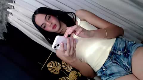 hi follow me its GITTER  online show from July 30, 12:26 pm