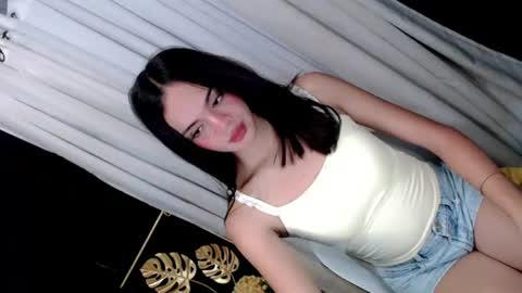 hi follow me its GITTER  online show from August 3, 4:34 am