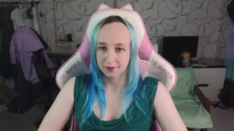 Snapshot of thetrixy chatting on September 26, 10:45 am The Great And Powerful Trixie online show from September 26, 10:45 am