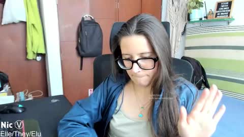 Nicole   TheyElleElu online show from February 26, 8:36 pm