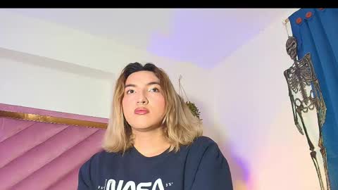   online show from November 5, 2:50 pm