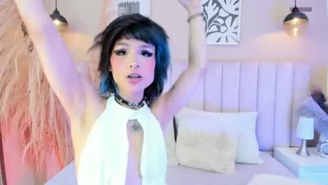 Tracy  online show from July 1, 1:44 pm