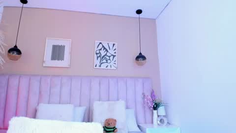 Tracy  online show from August 1, 7:37 pm