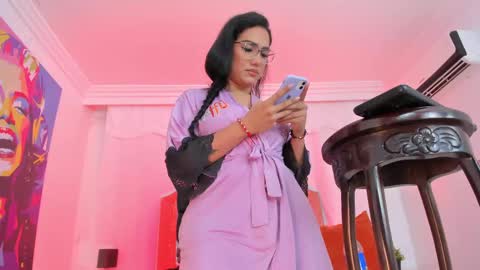Juliana Giiraldo  online show from September 18, 8:36 pm