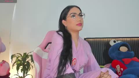 Juliana Giiraldo  online show from July 23, 9:24 pm