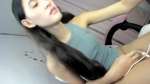 Rhiane online show from December 3, 6:33 pm