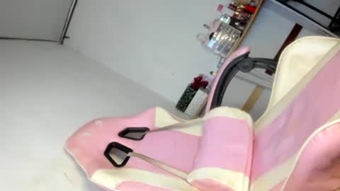 Rhiane online show from June 14, 2:51 pm
