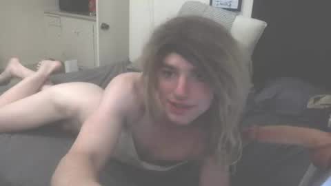 transhottie02 online show from July 28, 11:04 pm